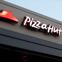 Pizza Hut cerrará 250 tiendas en el primer semestre de 2026; evalúan vender la marca