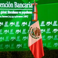 Ante banqueros, Peña alerta de riesgos por resurgimiento de 'populismos”