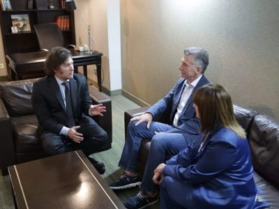 El Pro evita confrontar con LLA y rechaza los pedidos de interpelación para Adorni