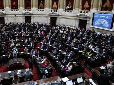 Diputados aprobó el DNU que habilita al Gobierno a firmar un nuevo acuerdo con el FMI