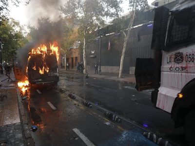 Crece la tensión en Chile por el fallecimiento del malabarista a manos de la Policía