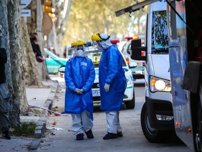 Uruguay llama a los jóvenes a hacer esfuerzos para contener el coronavirus: "Cuento contigo"