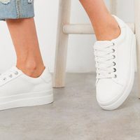 Truco para limpiar tus zapatillas blancas y que parezcan nuevas