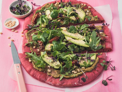 Pizzetas de remolacha: con pocos ingredientes y en 5 minutos, hacete esta receta salvadora para comer rico y económico