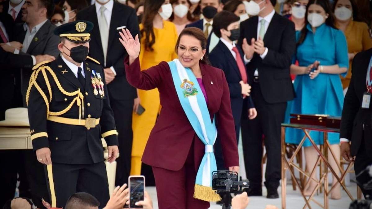 La presidenta de Honduras