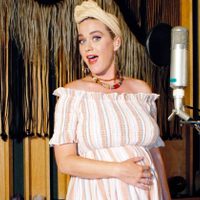 Katy Perry se sinceró con sus fanáticos sobre "la realidad del embarazo"