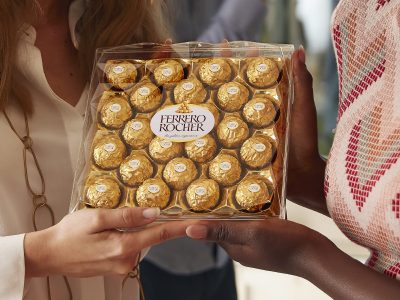 No tires la caja grande de los bombones Ferrero Rocher: creá este hermoso joyero con flores secas