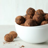 Trufas de chocolate con banana y sin gluten: irresistibles y fáciles para una tarde de dulce