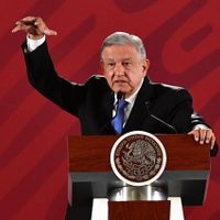 AMLO pide a legisladores 'trabajar más” y sugiere ampliar periodos ordinarios