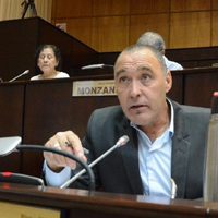 Impulsan una ley para prohibir los dobles cargos en el gobierno provincial