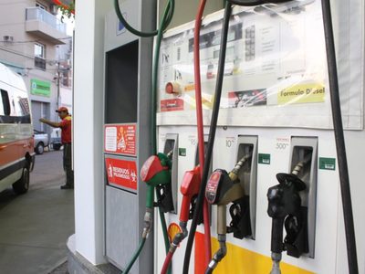 En septiembre las ventas de naftas y gasoil mostraron una baja del 8,2% respecto a agosto