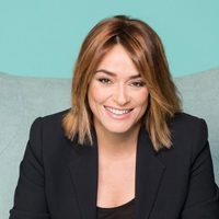 Toñi Moreno puso en subasta una guitarra que le autografió Rosana y Raphael