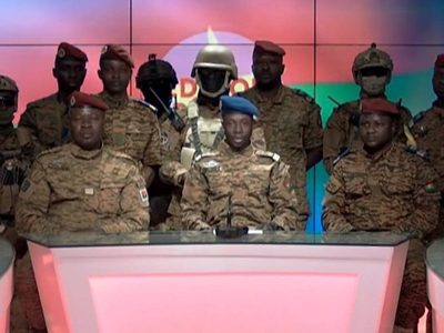 El Ejército de Burkina Faso culmina el golpe de Estado con la destitución de Kaboré