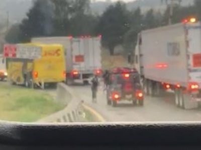 Captan asalto masivo en la autopista Puebla-Orizaba (video)