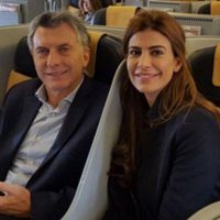 Tuitazo contra Macri por su viaje a París