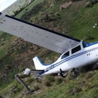 Tres personas resultan lesionadas por aterrizaje forzoso de una avioneta en Hidalgo