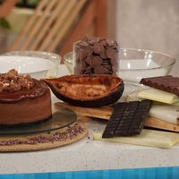 Cheesecake de chocolate y coco: guardá esta receta y preparate para recibir el 2025 con el postre más divino