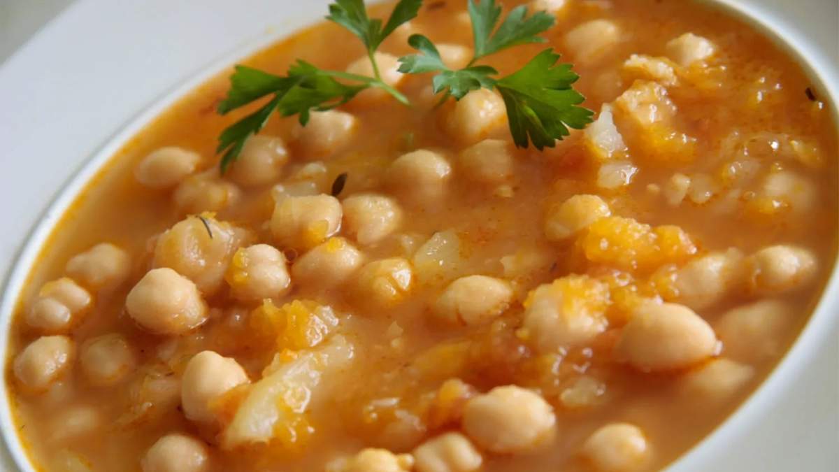 Guiso de garbanzos. Fuente: (Instagram)