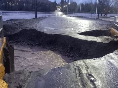 La crecida de los ríos ocasionó una serie de problemas en caminos y puentes en Chos Malal