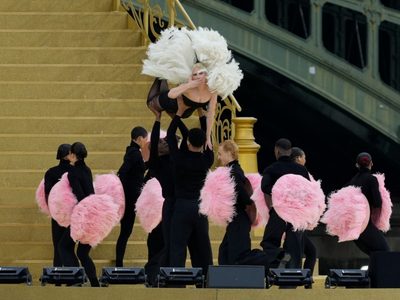 Lady Gaga deslumbra en la ceremonia de apertura de los Juegos Olímpicos