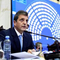 Insultos, gritos y desacuerdo en Diputados: así se le descontroló la sesión maratónica a Massa