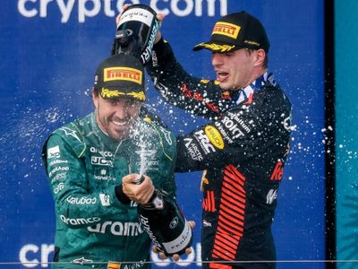 La palabra del campeón: Verstappen habló de la chance de tener a Fernando Alonso como compañero