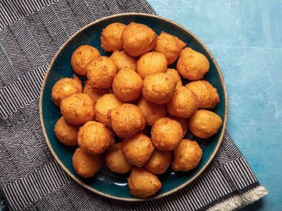 Puffs de batata: crocantes por fuera y cremosos por dentro, el complemento ideal de tus picadas