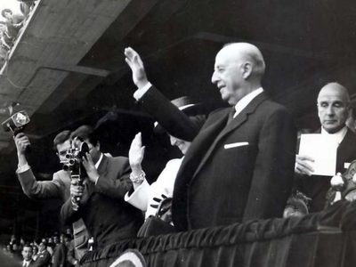 España aprueba ley que declara ilegal la dictadura de Franco