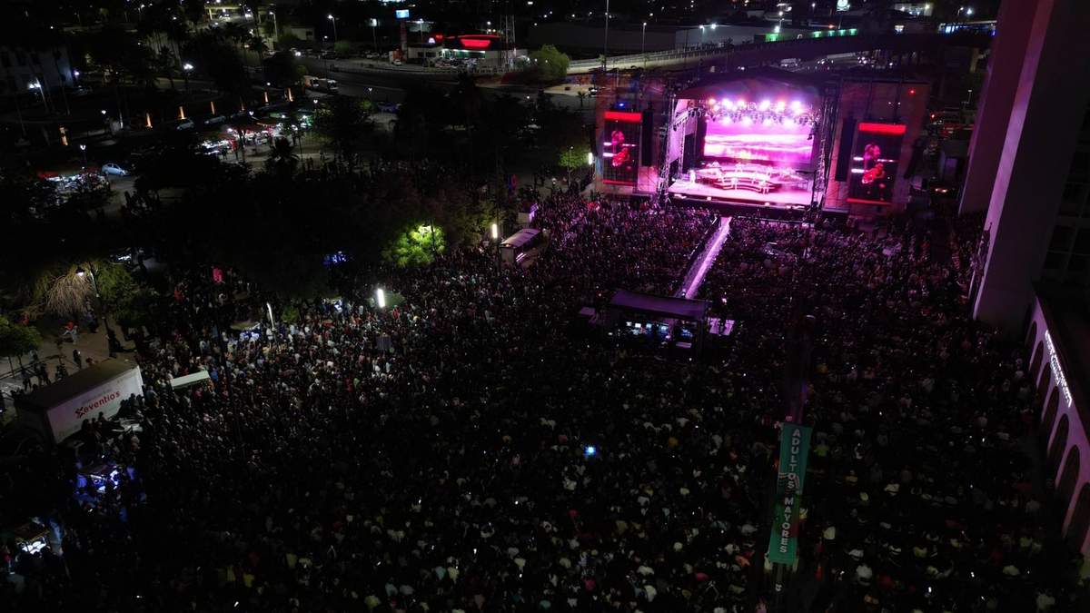 Concierto de Miguel Bosé durante las Fiestas del Pitic en Hermosillo, Sonora
