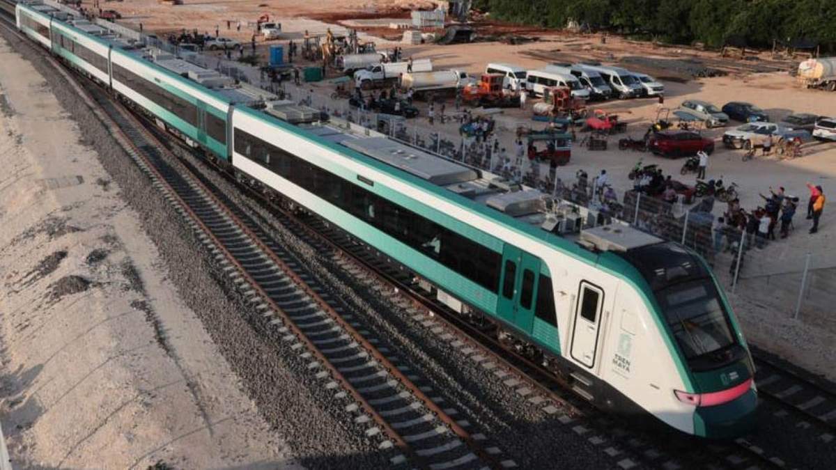 AMLO viaja en el Tren Maya en su segundo día de prueba