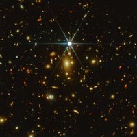 Astrofísico descubren irregularidades en los núcleos de gigantes rojas