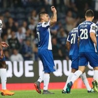 'Tecatito” Corona rompe sequía de goles con el Porto