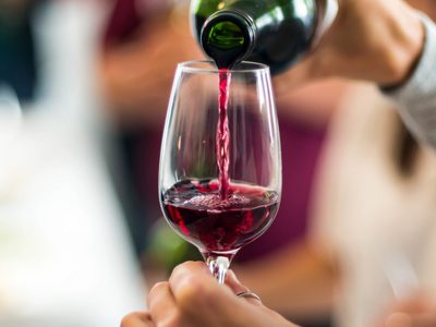 AFIP desbarató un cargamento de más de 12 mil vinos de alta gama en la frontera misionera