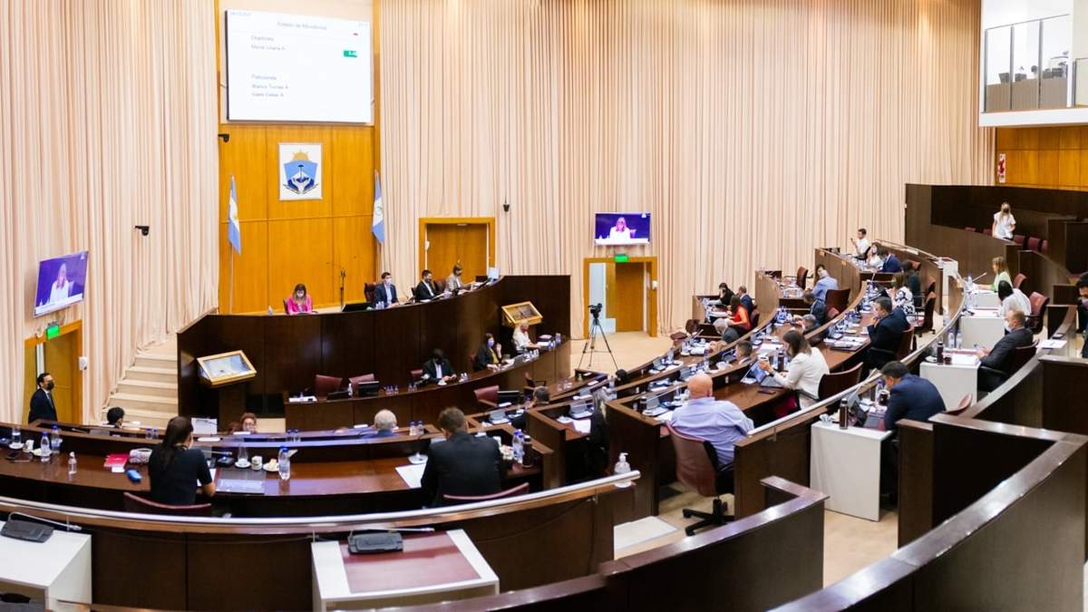 La Legislatura aprobó la deuda con 27 votos a favor. Fuente: (Twitter)
