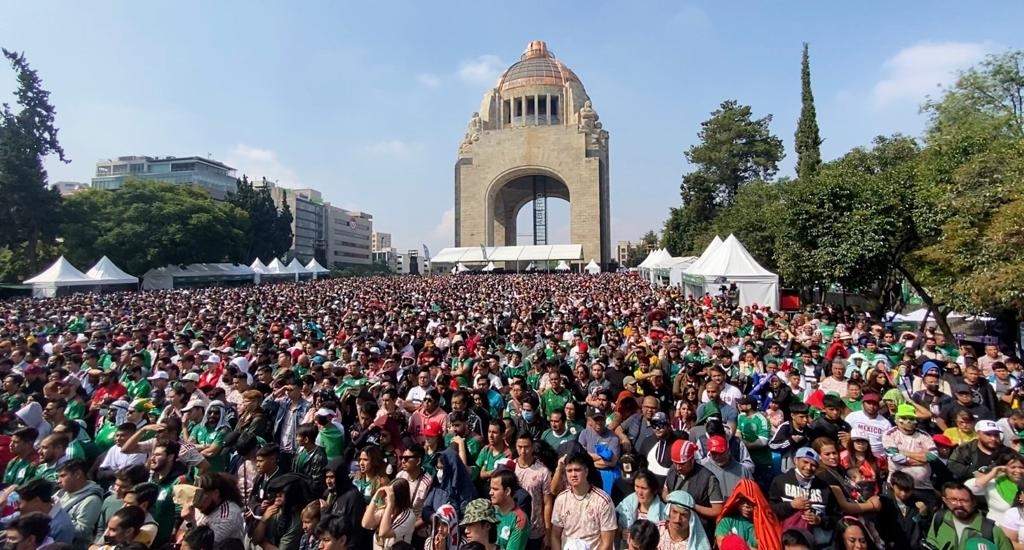 Aficionados durante el partido México vs Polonia