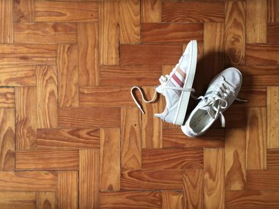 En pocos pasos, el secreto para tener tu piso de parquet limpio y cuidado