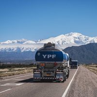 Peligro, inflamable: YPF aumentó los precios de la nafta entre un 9,5% y un 11,5%