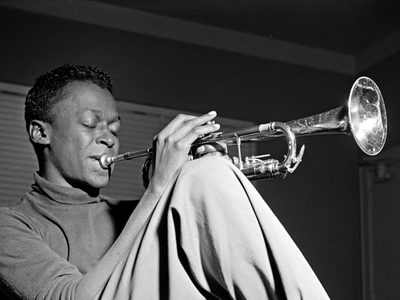 Para celebrarar el centenario del nacimiento de Miles Davis alistan "listening party"