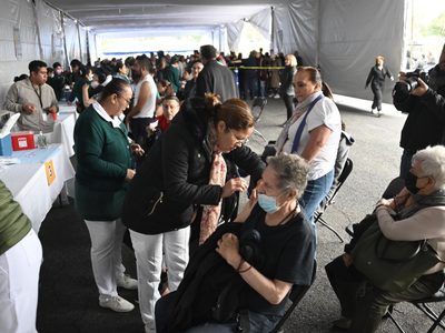 Arranca mega centro de vacunación instalado en la UNAM; estará abierto hasta el viernes 14