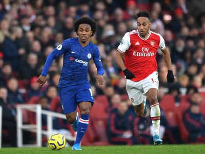 El Chelsea choca con Arsenal en busca de un nuevo título