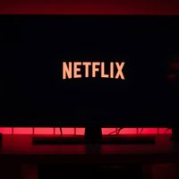 Famosa serie española de Netflix detuvo su rodaje por un caso de coronavirus