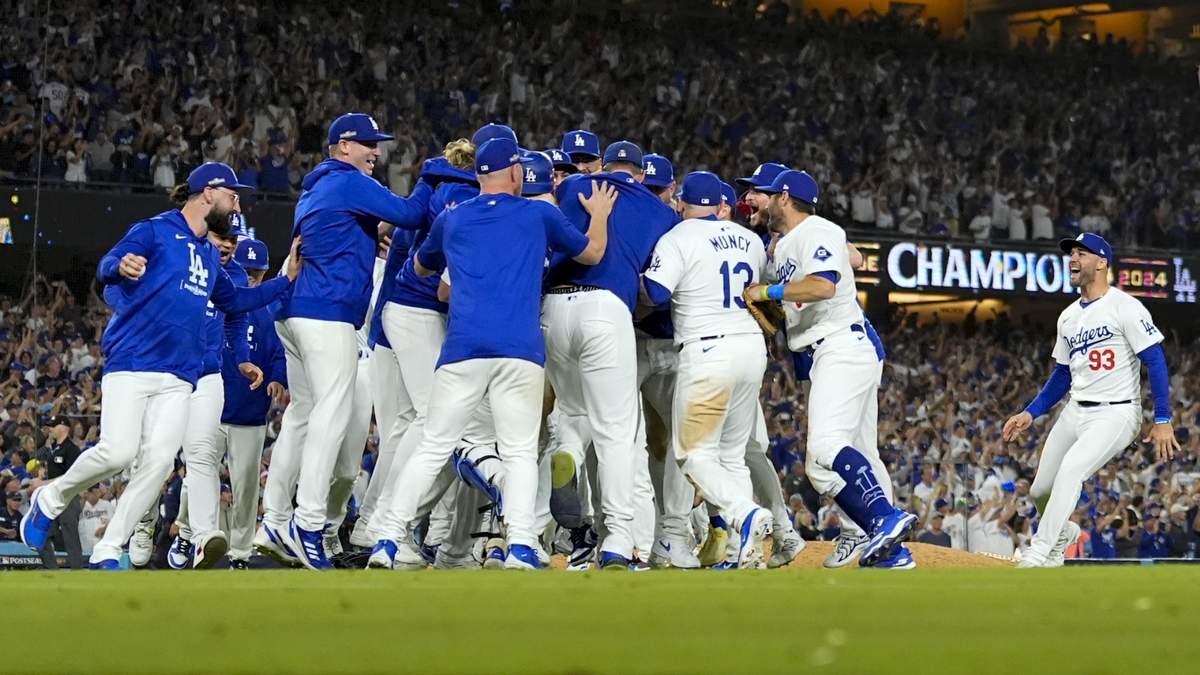 Dodgers celebran su victoria del domingo