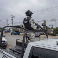Atacan cuatro instalaciones de la Fiscalía en Baja California; lanzan molotov contra vehículos