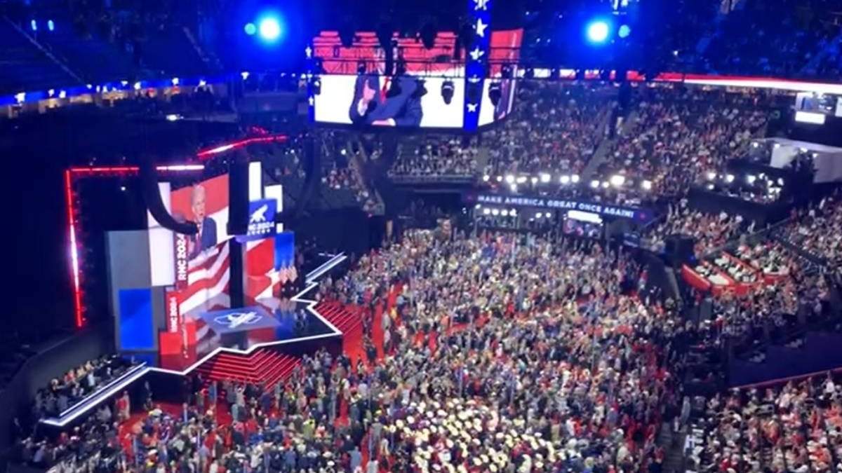 El gobernador de Texas, Gregg Abbott en la Convención Nacional Republicana