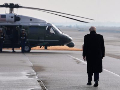 Trump visita Iowa centrado en economía, tras polémica por redadas migratorias en Minneapolis