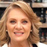 ¿Me oyen, me escuchan? Érika Buenfil imitó a Thalía y causó furor en las redes