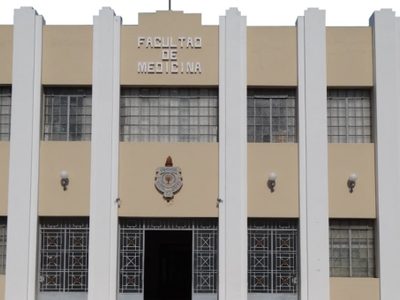 Yucatán: alumnos se lanzan contra la UADY tras suicidio de pasante de medicina