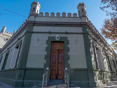 El gobierno anunció un plan de optimización de recursos para evitar sobrecostos en las contrataciones