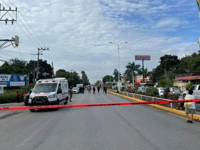 Rescatan el cuerpo de una mujer de una barranca en Temixco, Morelos