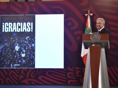 Confirma AMLO próxima aparición de su libro “¡Gracias!”; es la historia “desde que inicié”
